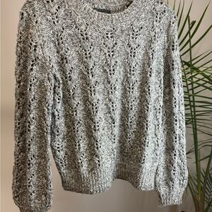 Abercrombie & Fitch Gray and White Knit Sweater